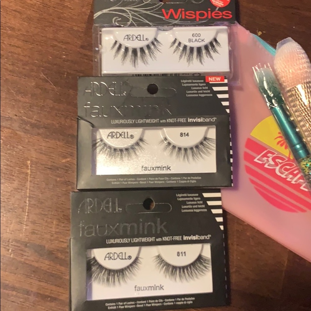 Makeup Bundle - Picture 2 of 3